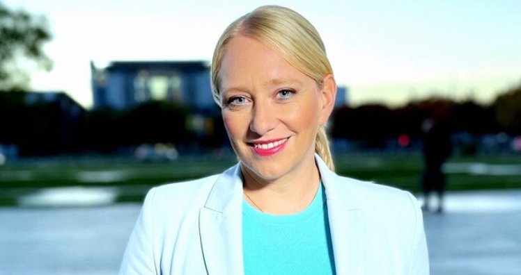 Nadine to Roxel Herkunft: Alles über ihre Wurzeln, ihren Namen und ihre Karriere nadine to roxel herkunft